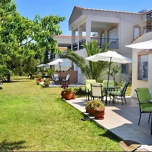 Hotel de apartamente Deres, Hanioti